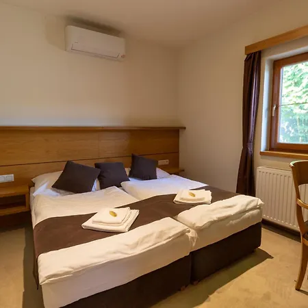 Hotel Lovecka Basta Strakonice