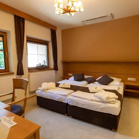Hotel Lovecka Basta Strakonice
