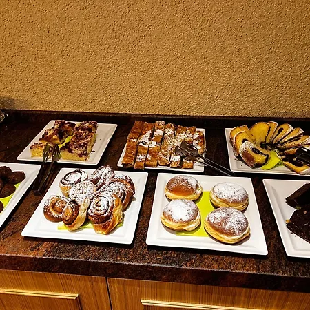 Lovecka Basta Hotel 4*