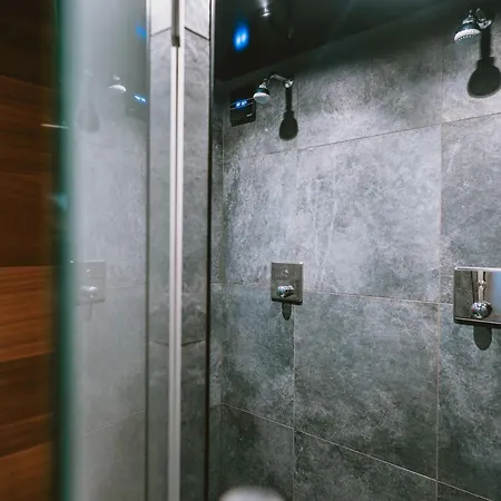 Lovecka Basta Hotel 4*