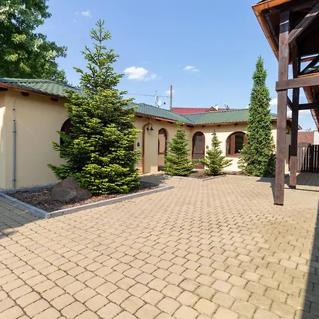 Lovecká Bašta Hotel 4*