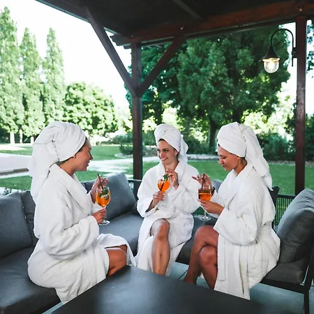 Lovecká Bašta 4*